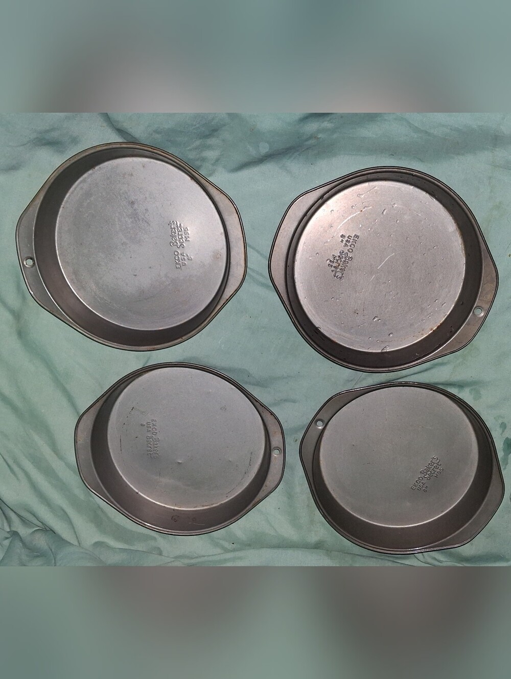 Set Of 4 Vintage EKCO Bakers Secret 8” Cake Pans Made In USA Good Condition